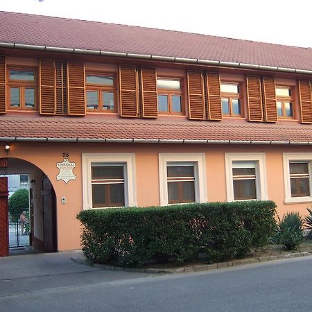 Timarhaz Panzio Bed & Breakfast Seghedin Exterior foto